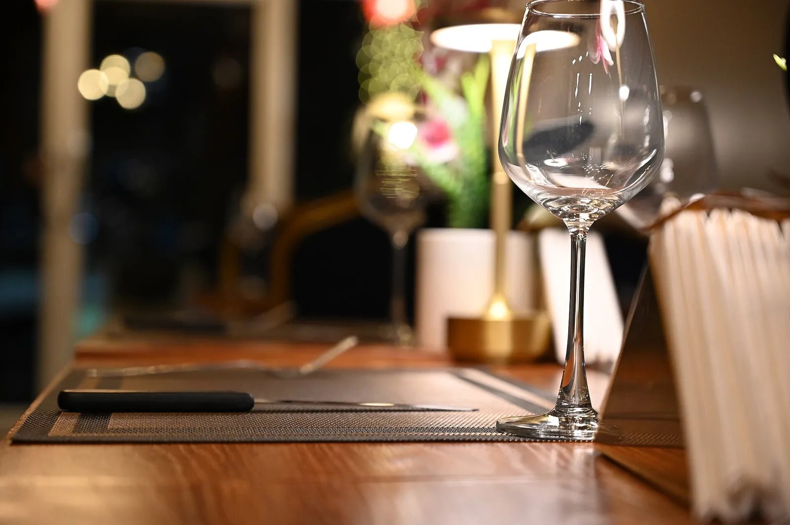 Klasszikus éttermi teríték a Fekete Dámában